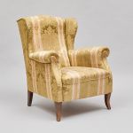 461519 Wing chair